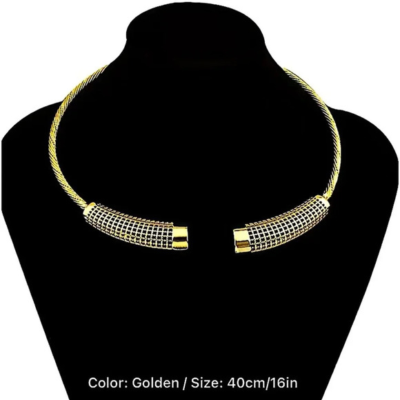 Gold Plated Geometric Necklace Earrings Set - Picture 3 of 8